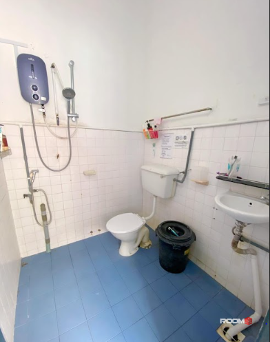 Zero Deposit Alert! 🚫💰 Snag the Limited Master Room with attached Toilet in Kelana Jaya SS2 Petaling Jaya now! 🛌🚿