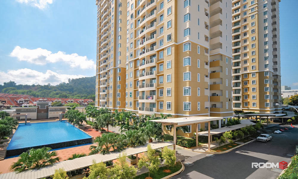 Walking distance to MMU University (Ixora Apartment) - Female Friendly Units
