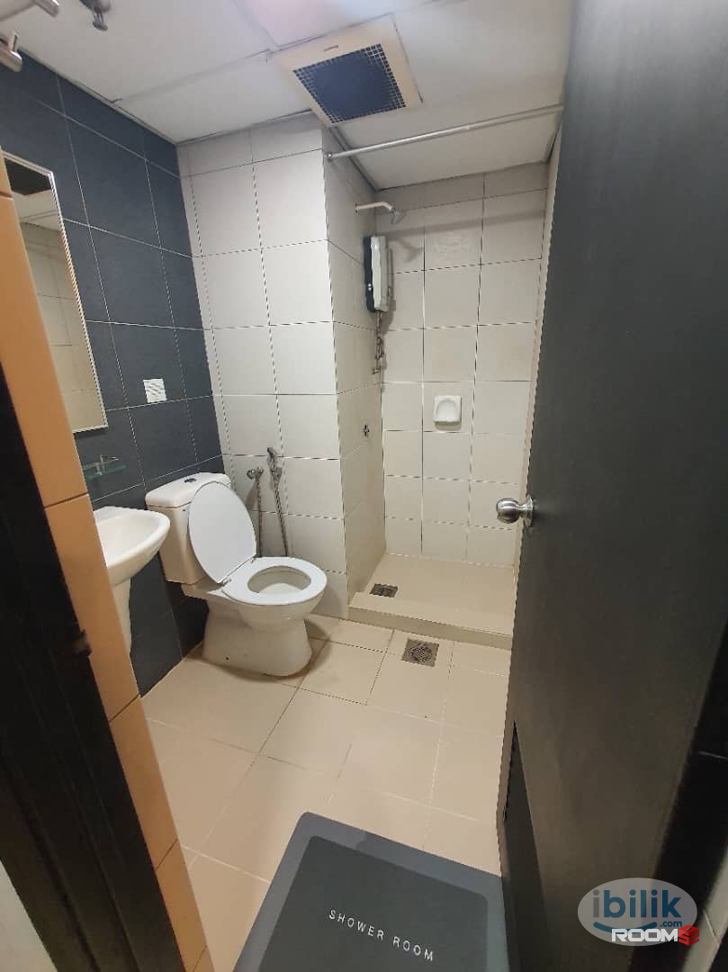 📍🌟6 min walk to CIQ-Fully equipped with wifi, Rental rm1 promo now🌟😎
