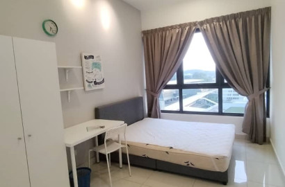 Middle Room at Bandar Puchong Jaya, Puchong