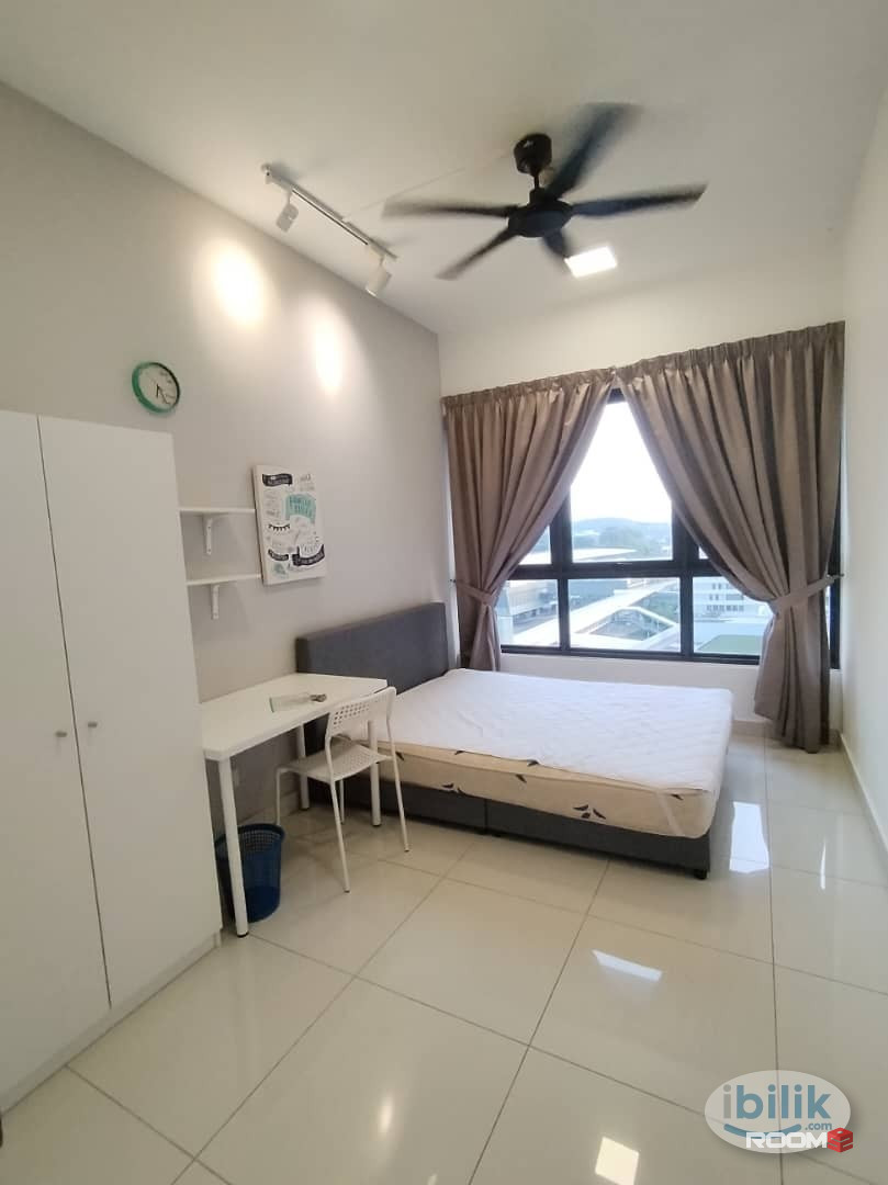 Middle Room at Bandar Puchong Jaya, Puchong