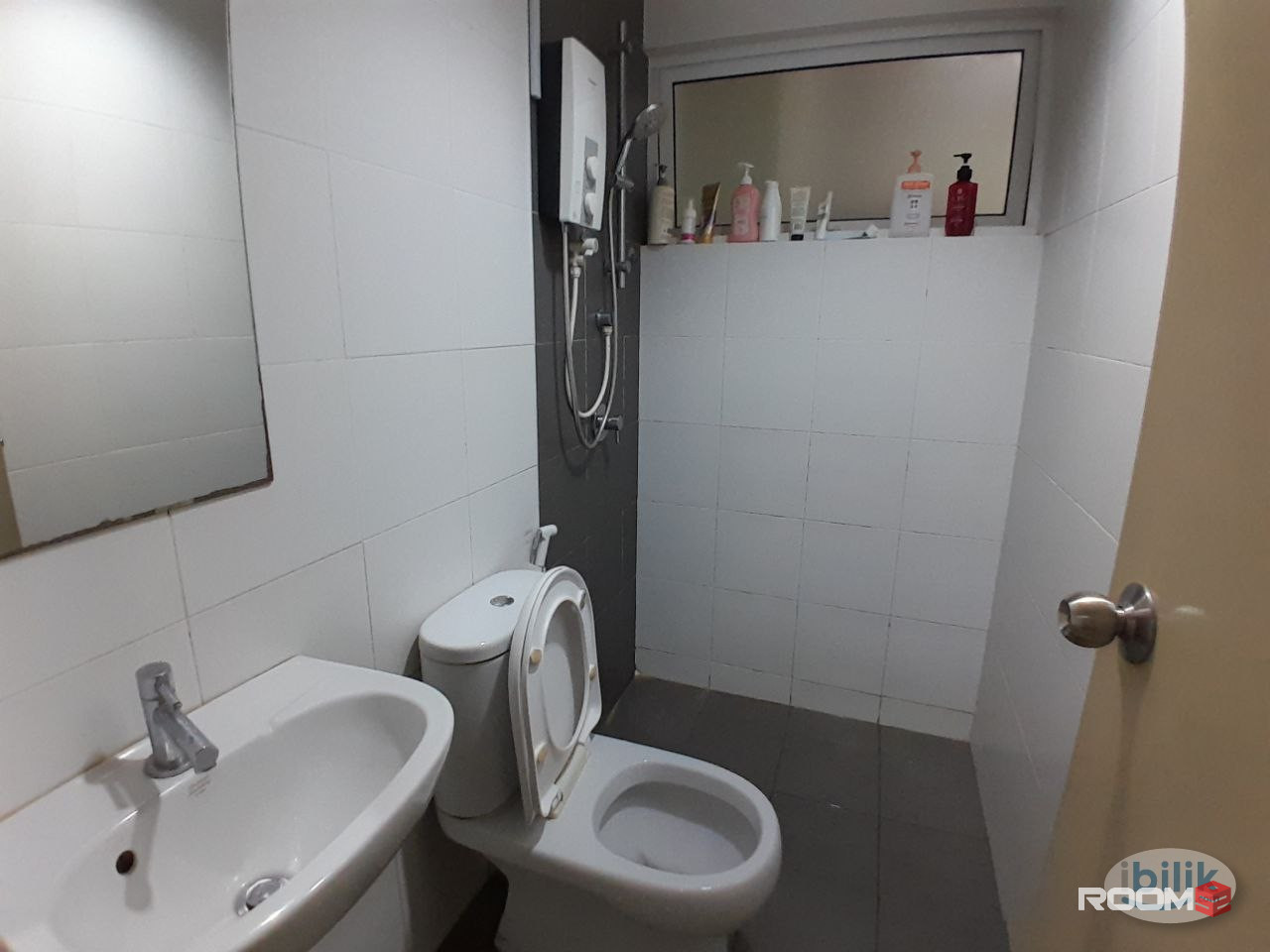 Middle Room at Pusat Bandar Puchong, Puchong