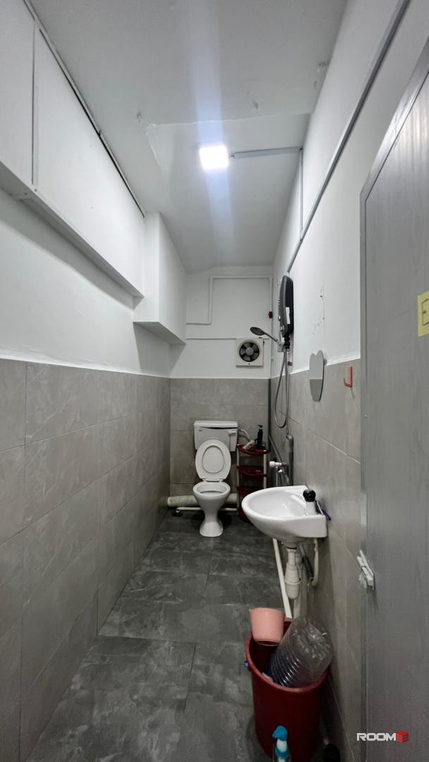 Room for Rent at Taman Wawasan Puchong 🛣️