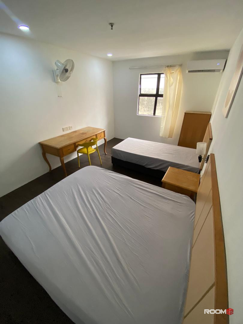 Walk to IOI Mall & LRT! Fully Furnished Co-Living Room @ Puchong Jaya 🚆 (Zero Deposit!)