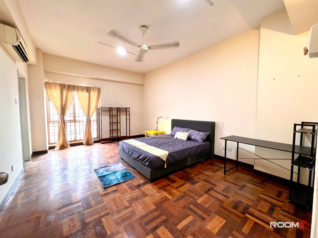 Middle Room at Bandar Sungai Long, Kajang 👉 Bilik Sewa Sg Long {𝑴𝒂𝒔𝒕𝒆𝒓} at 𝐔𝐓𝐀𝐑, Permata Residence, BMC (MRT