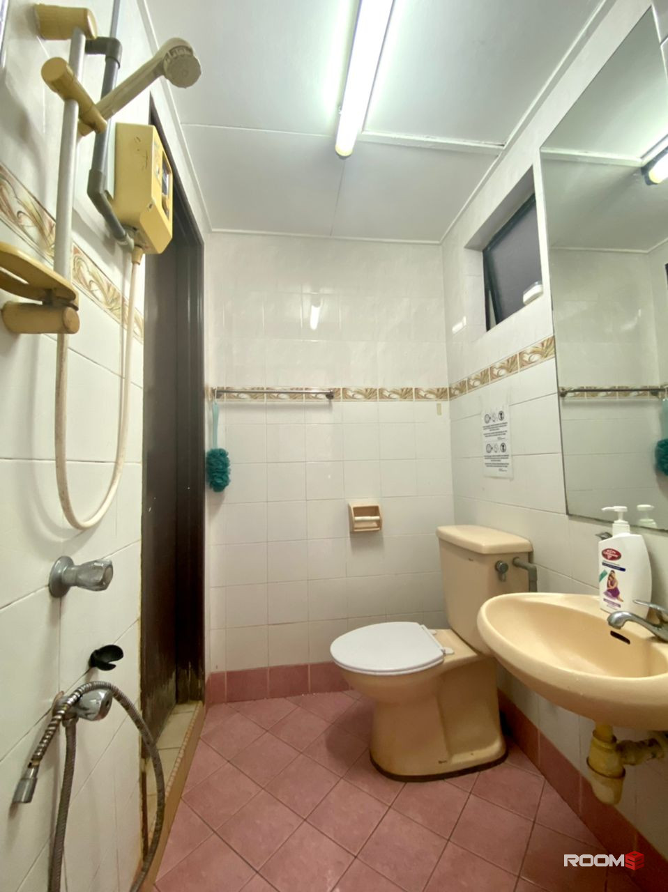 SS4, KELANA JAYA ROOM FOR RENT WITH HIGH SPEED WIFI BUDGET FOR STUDENTS AND OFFICER