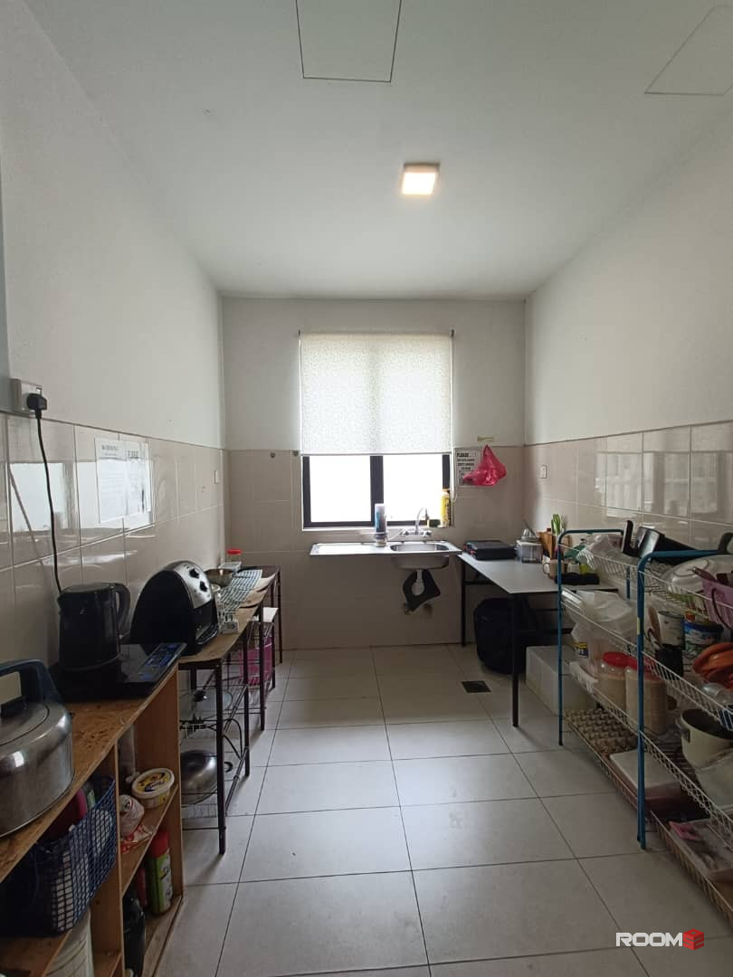 NEW!!SINGLE ROOM @ SETIA UTAMA