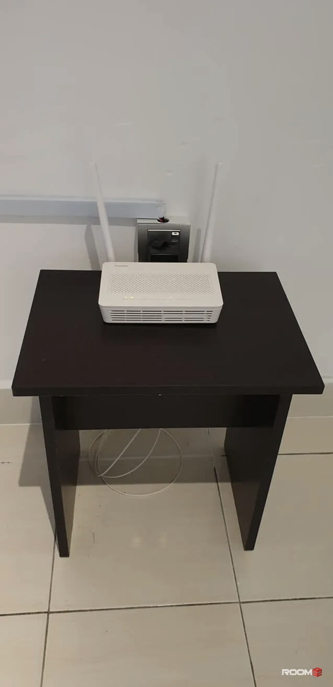 Medium Room With Balcony For Rent