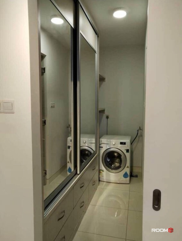 Single room Available