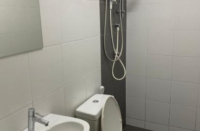 PACIFIC PLACE MEDIUM ROOM/FEMALE/FULLY FURNISHED/LRT STATION