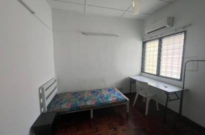 ‼️ MIDDLE Room Available At Puchong Area 📍
