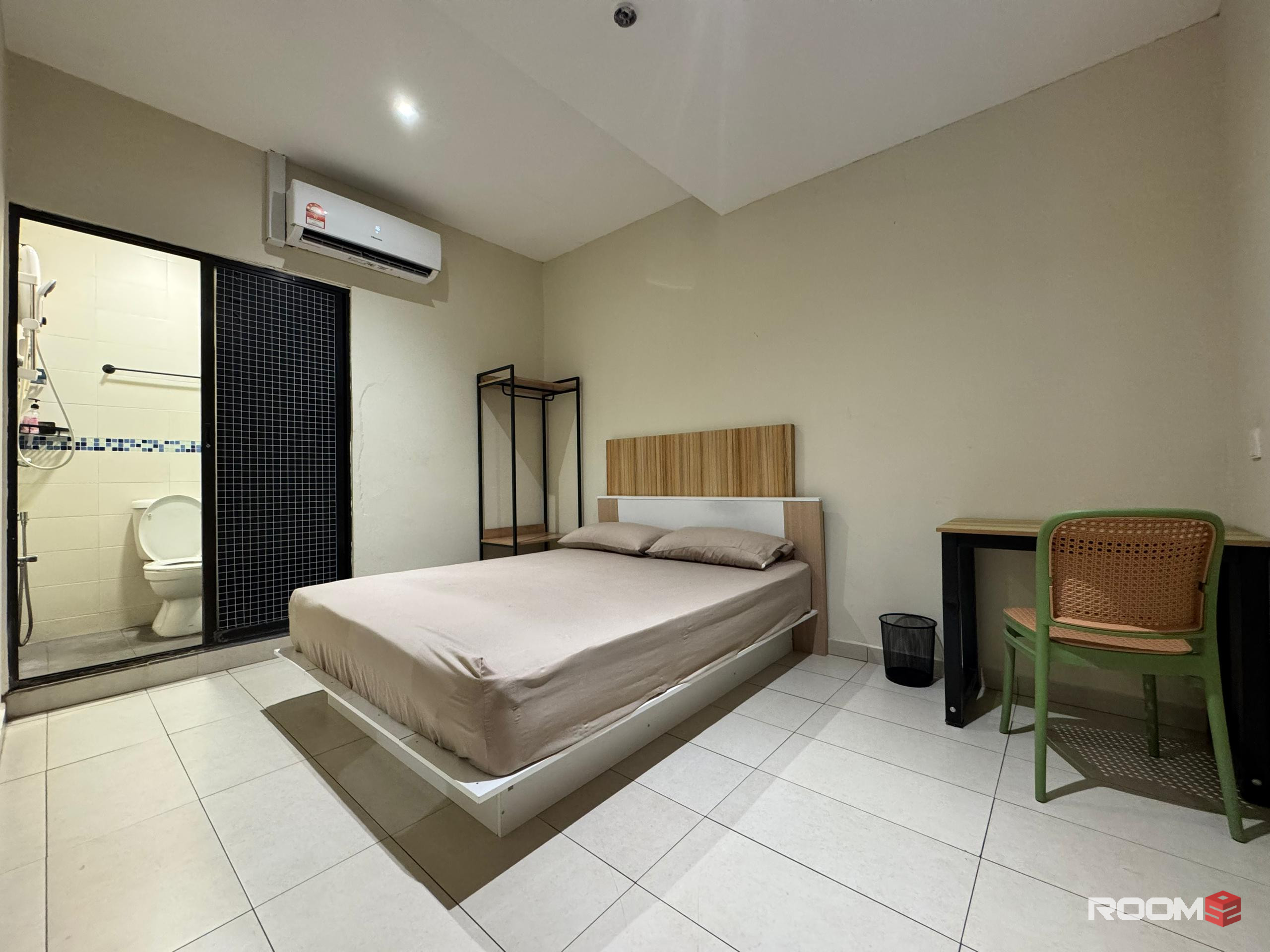 🚶 1 MIN TO LRT SS15 🚶 ‼️ ZERO DEPOSIT ‼️ 🏡 Private Master Room @ SS15 🏡