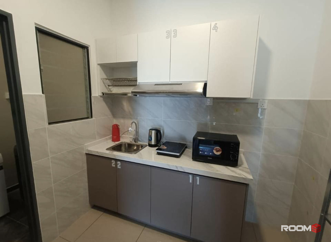 Master Room For Rent At The Hipster Residence
