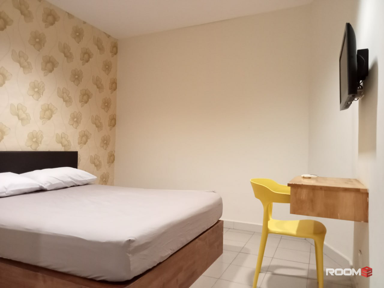 Unleash the Freedom 🌈 : Zero Deposit Room Rental 6 Min walk To MRT Stadium Kajang  🚄