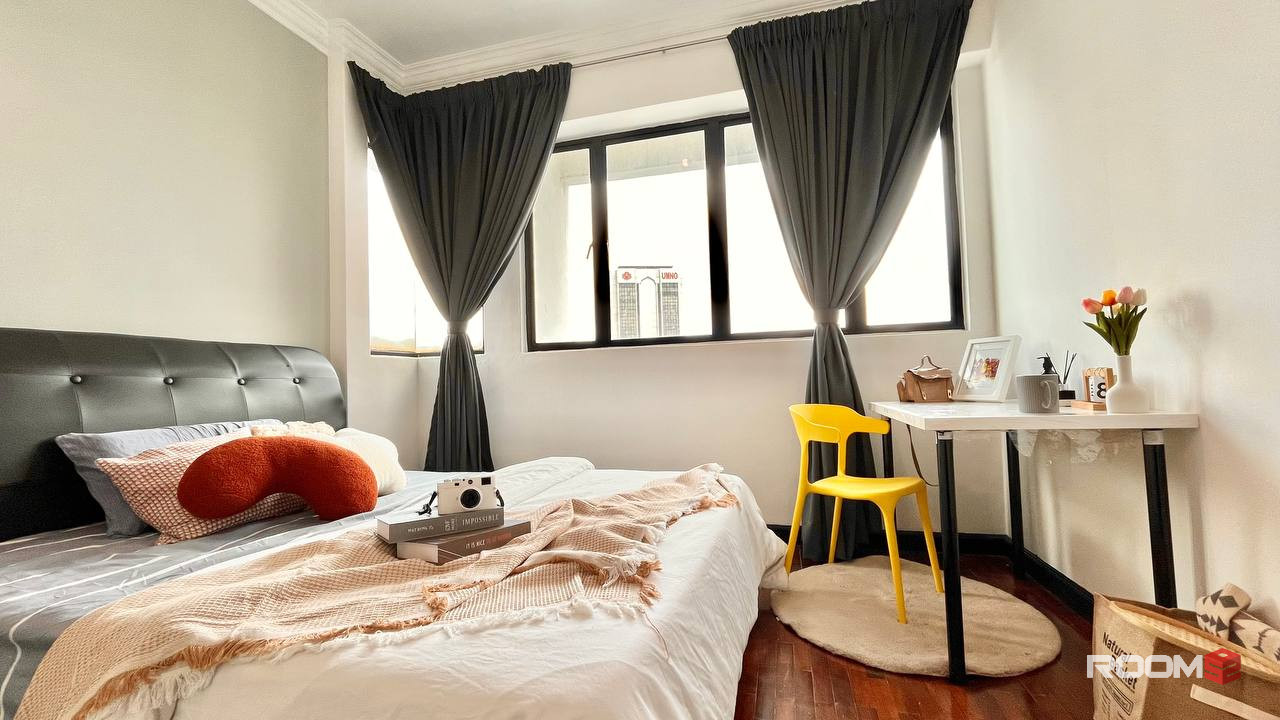 Unlock the Best of Kuala Lumpur Living! Cozy Bedroom with Quick Access to LRT, Malls, and More! 🚅🛍️