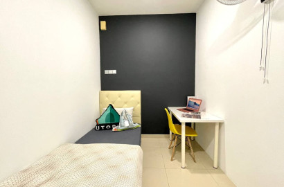 🚉 Commuter's Dream: Cozy Room Near Ampang Park MRT & LRT in 6 Minutes! 🏡