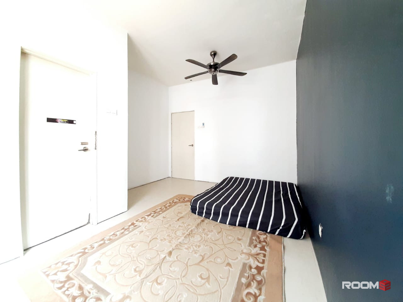 Middle Room at Balakong, Bilik Sewa Balakong [🔥 👉 𝐍𝐨𝐧-𝐬𝐡𝐚𝐫𝐢𝐧𝐠] Tmn Mesra Utama, C180, Symphony Tower, AEON