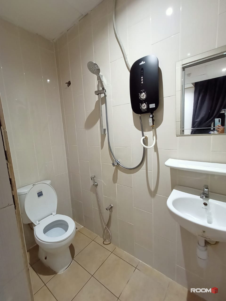 🔥Masteroom opposite LALAPORT🔥 0 DEPOSIT 🔥 Move in IMMEDIATELY ‼️ Private Room in @BUKIT BINTANG‼️🔥