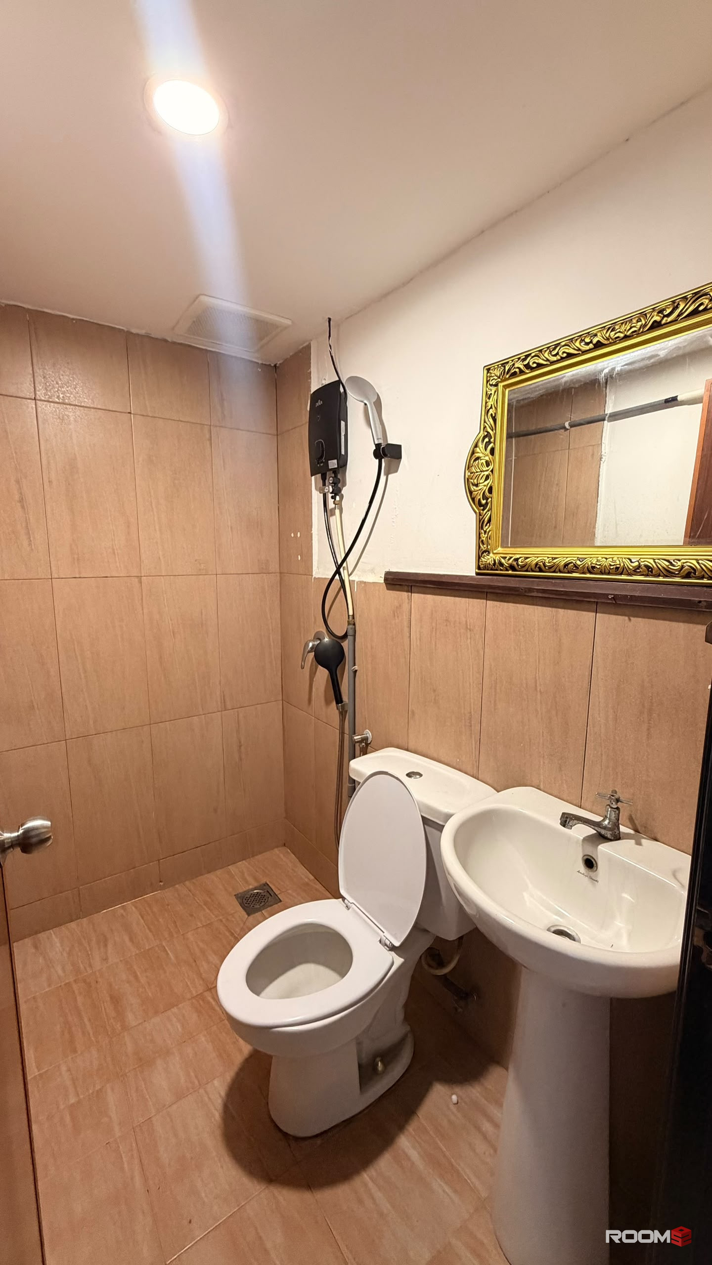 🏠 Hot Deal‼️ Room for Rent with AirCond ❄️ + Free WiFi 🛜 Walking Distance to LRT IOI Puchong Jaya 🚆