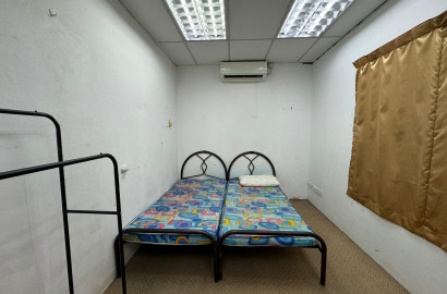 🏡 Cozy Room with Window, 5-Min Walk to MRT Surian - Zero Deposit for Long-Term Tenants 🚶‍♂️"