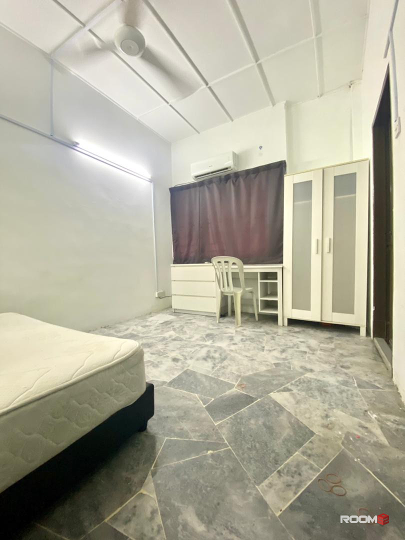 ❗❗❗SUPER SUPER LOW DEPOSIT 📣📣📣SUPER BIG MIDDLE ROOM AT SS2 PETALING JAYA🎆🎆🎆