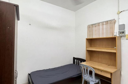 🔥HOT PRICE ‼️🔥  Walking distance to KTM BANDAR UTAMA -Single Room for rent‼️😍