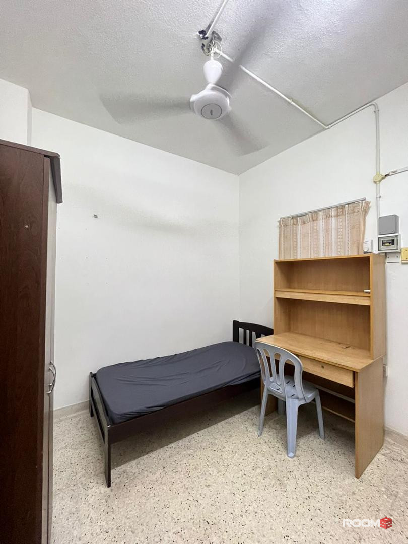 🔥HOT PRICE ‼️🔥  Walking distance to KTM BANDAR UTAMA -Single Room for rent‼️😍