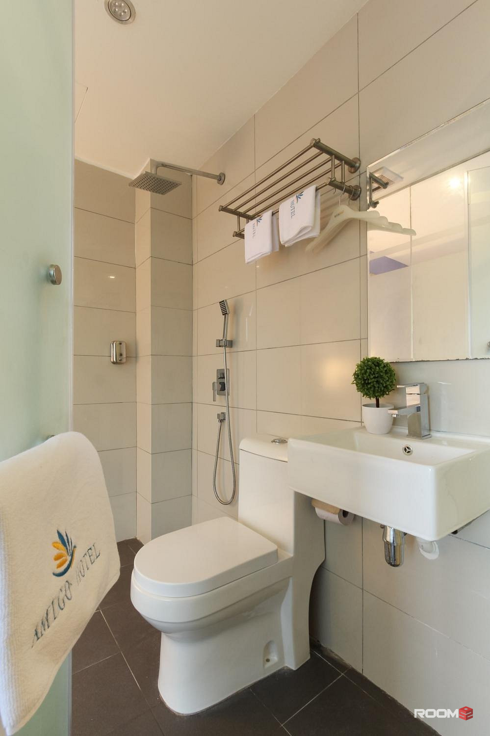 Room For Rent at Bukit Bintang Near LRT/MRT