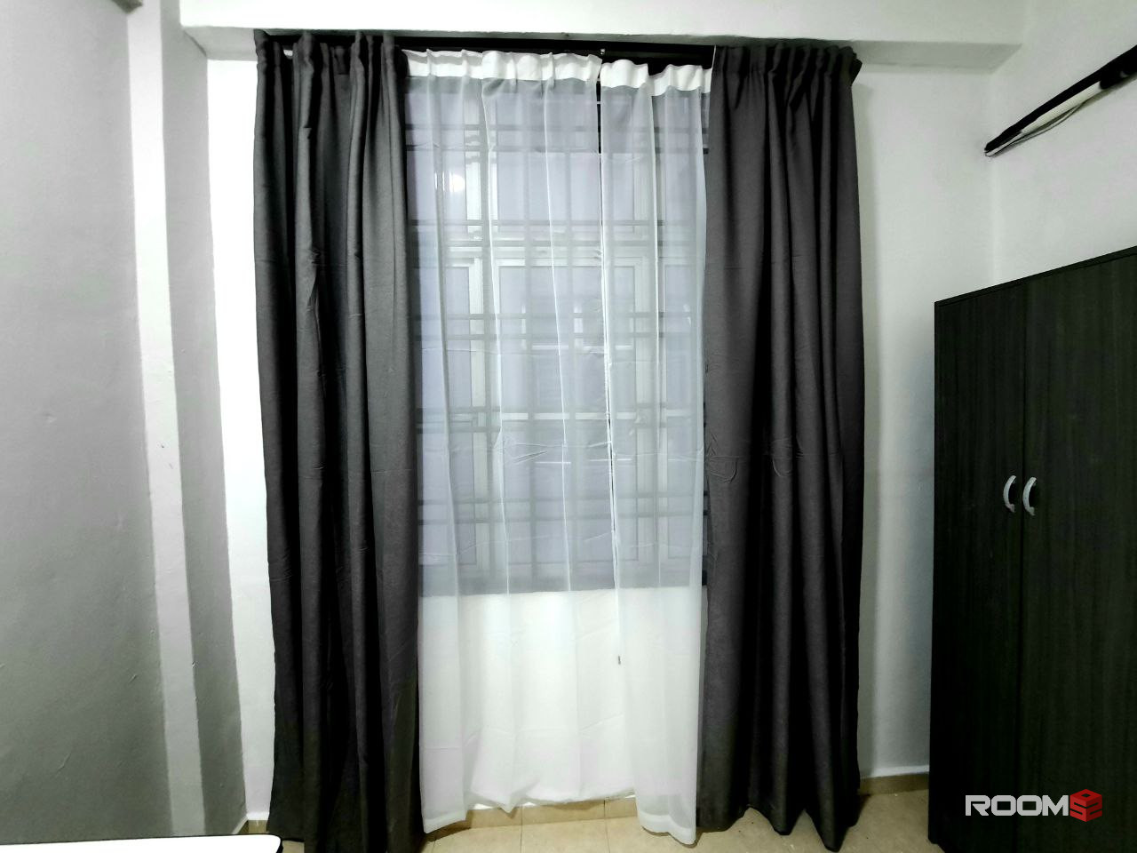 Taman Universiti, Big Middle Room Fully Furnished, near UTM, Aeon For Rent!!!