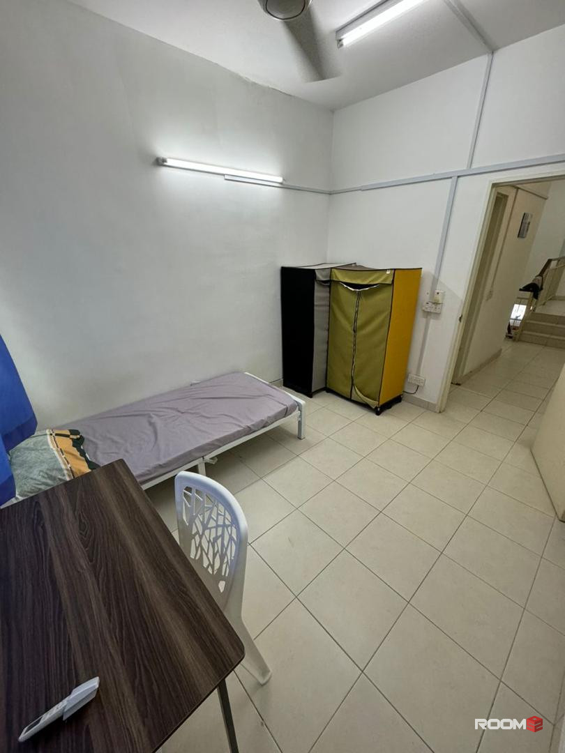 MIDDLE ROOM - SETIA INDAH