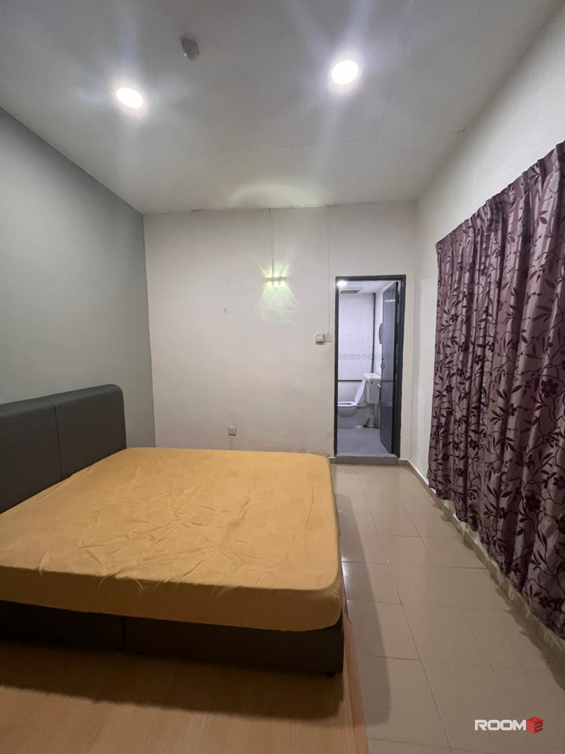📍10 min to CIQ..6 min walk to KSL🚶‍♀️-Cozy, Fully furnished, zero deposit room available for rent🤗🔥