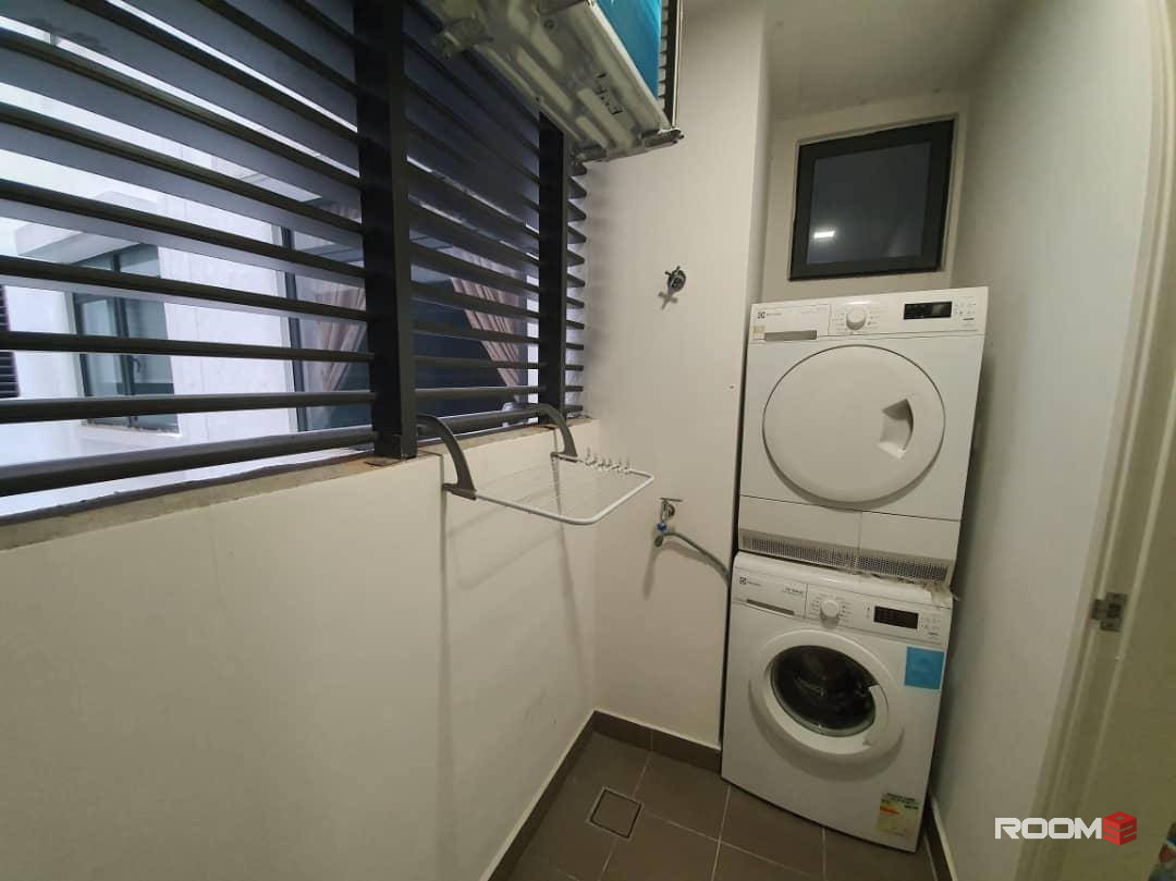 😍Affordable Shared Room with PRIVACY! 📍Right beside KDU College!