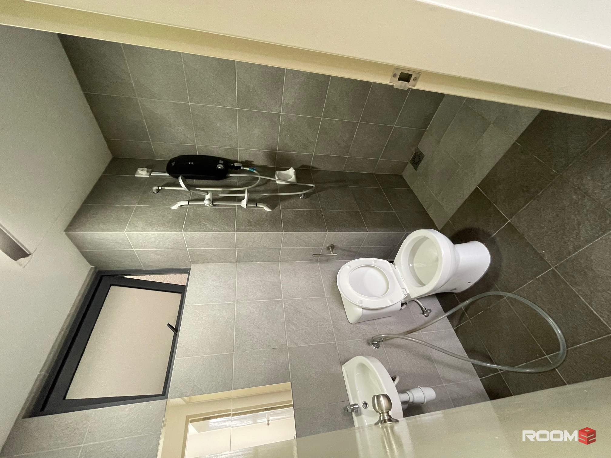 Medium Room for rent in Sentul