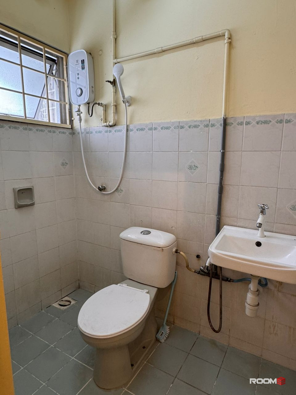 🛀🛀PRIVATE BATHROOM 😱😱De Tropicana, Kuchai Lama ✅NEAR MRT ⭐️ Newly RENO, Master Room Fully Furnished