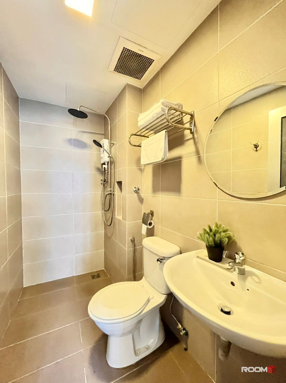 🏨[ World View Grand Hotel at Setapak ] Hotel Room for Rent !!