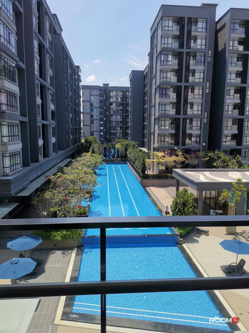 [Private🛁]⭐️Room for Rent @Utropolis SUITES 1 Shah Alam beside UOW, KDU 🆓💧📶🧹