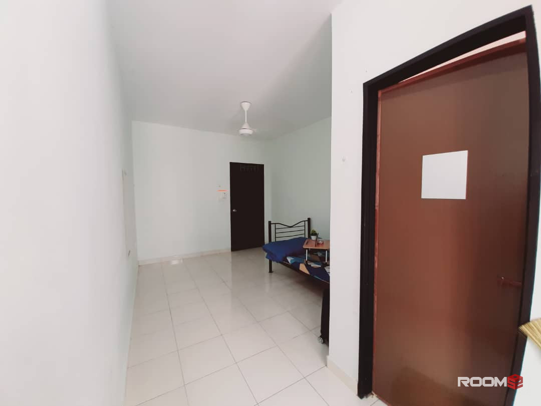 [Bilik sewa Murah & Privacy] , Bangi avenue 3 , [Bilik Medium] , Kuis , Bandar Seri Putra , [KTM Bangi] , Nilai 3