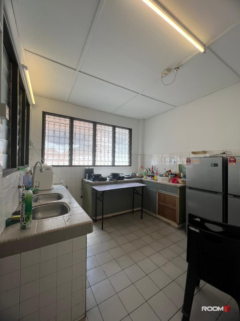 🚛Ready Move In Room at 📍SS4D ( FULLY FURNISHED  + AIRCOND ROOM)  *shoplot unit*