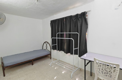 ss1 single room for rent , walking distance to lrt taman bahagia , Low deposit