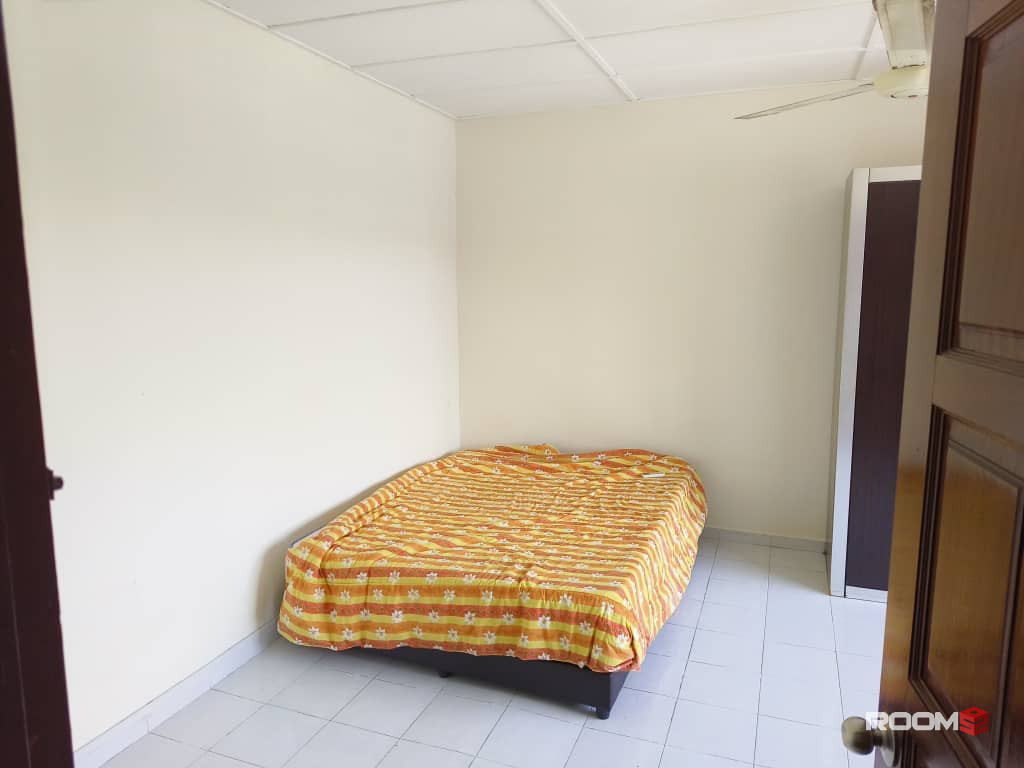 MASTER ROOM FOR RENT AT SERI KEMBANGAN