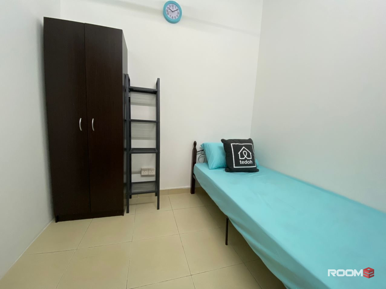 Middle Room at blok E, Mentari Court, Bandar Sunway