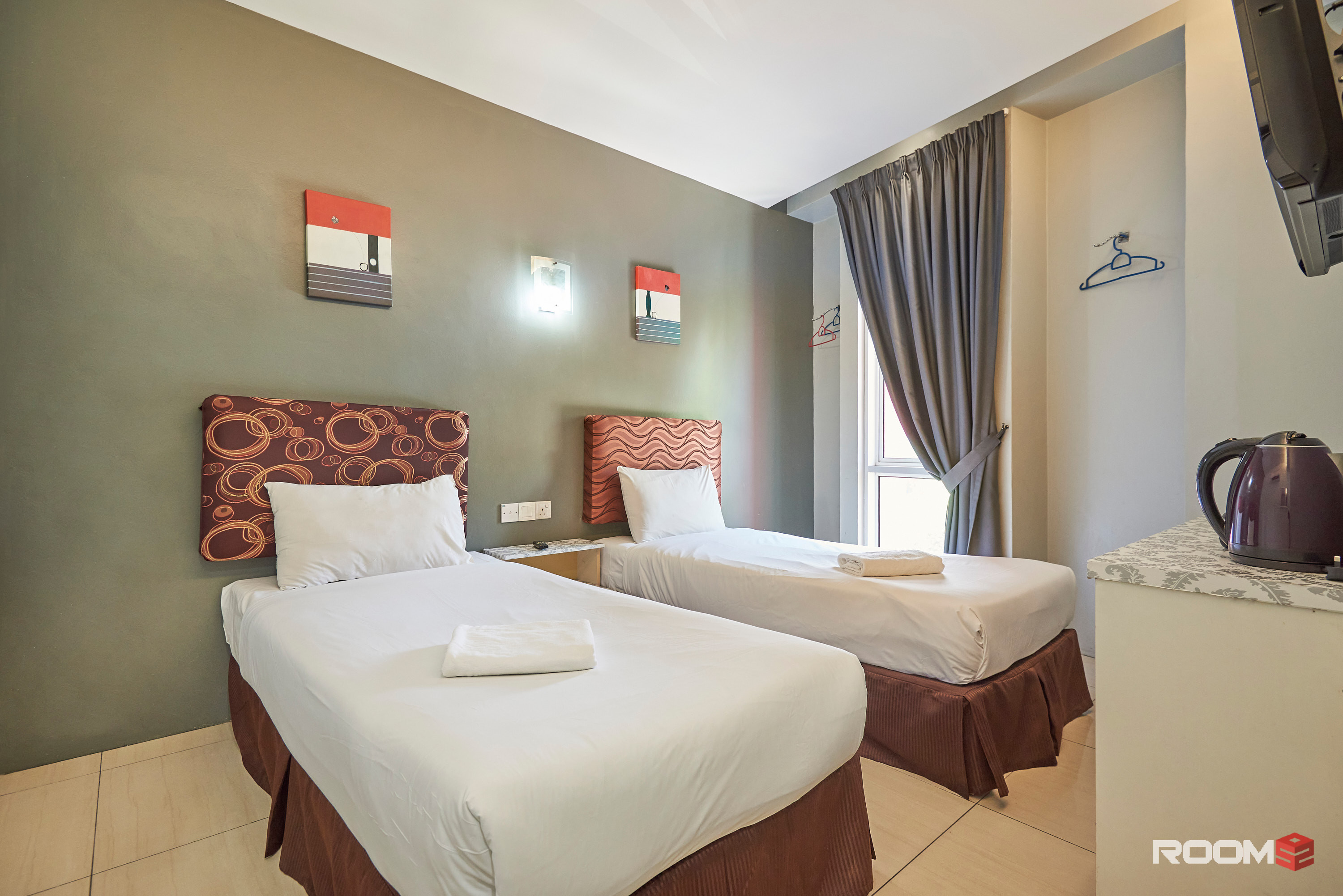 10 Mins 🚶‍♂️Surian MRT Station🚉Private Room Rent LIMITED UNIT LEFT💥 in Kota Damansara