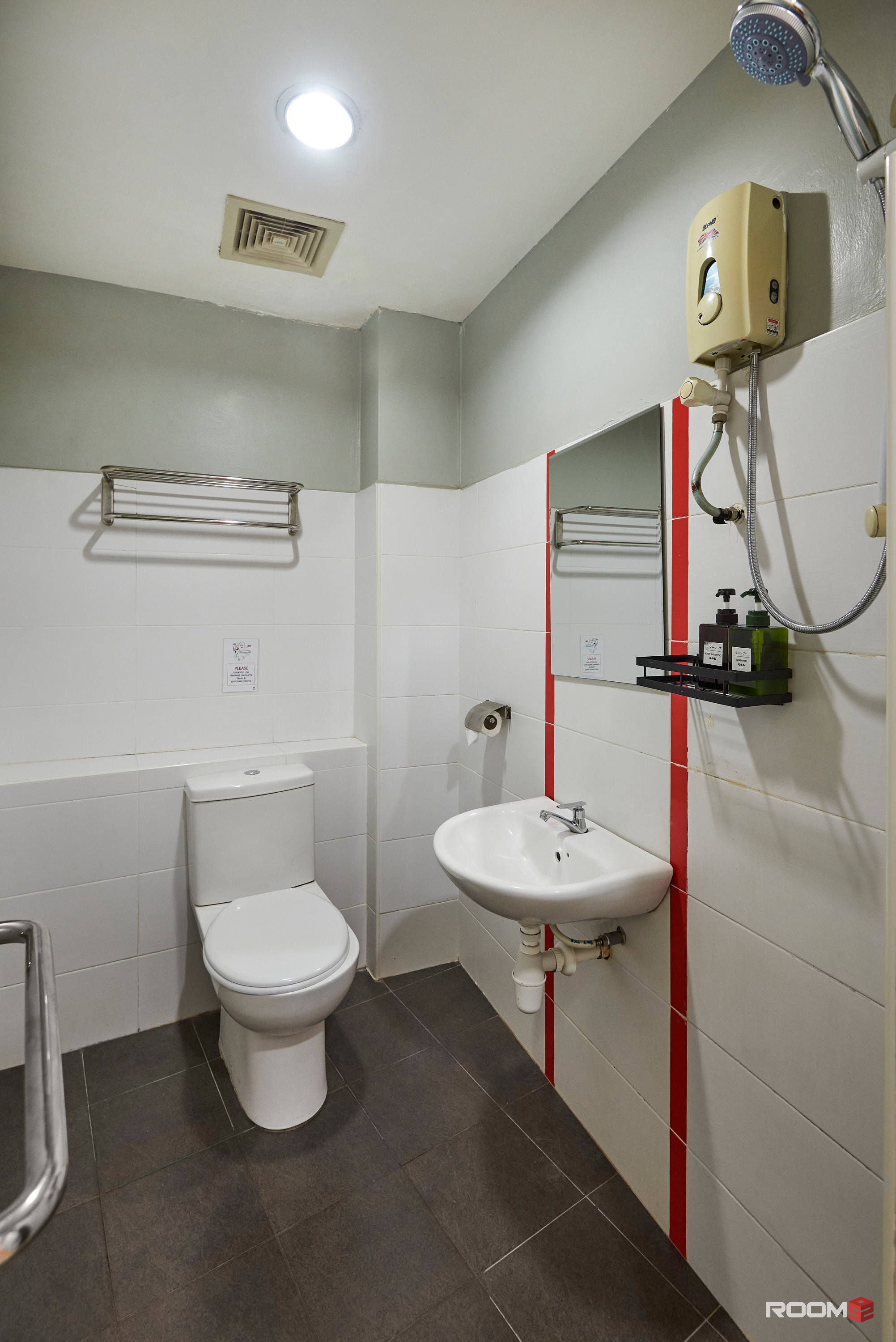 10 Mins 🚶‍♂️Surian MRT Station🚉Private Room Rent LIMITED UNIT LEFT💥 in Kota Damansara