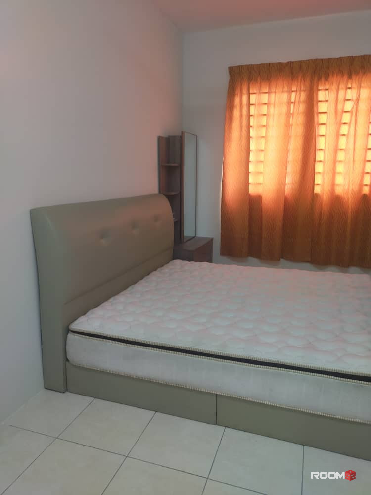 ROOM FOR RENT NEAR LRT MUHIBBAH (PLATINUM OUG)