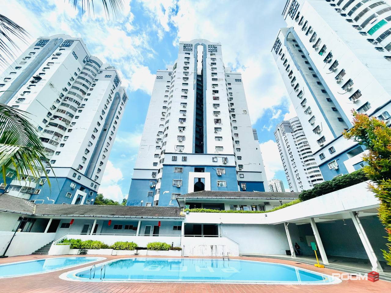 Affordable Master Room near Shamelin Mall