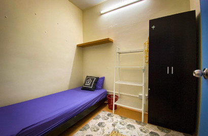 Master Room at Blok A, Mentari Court, Bandar Sunway