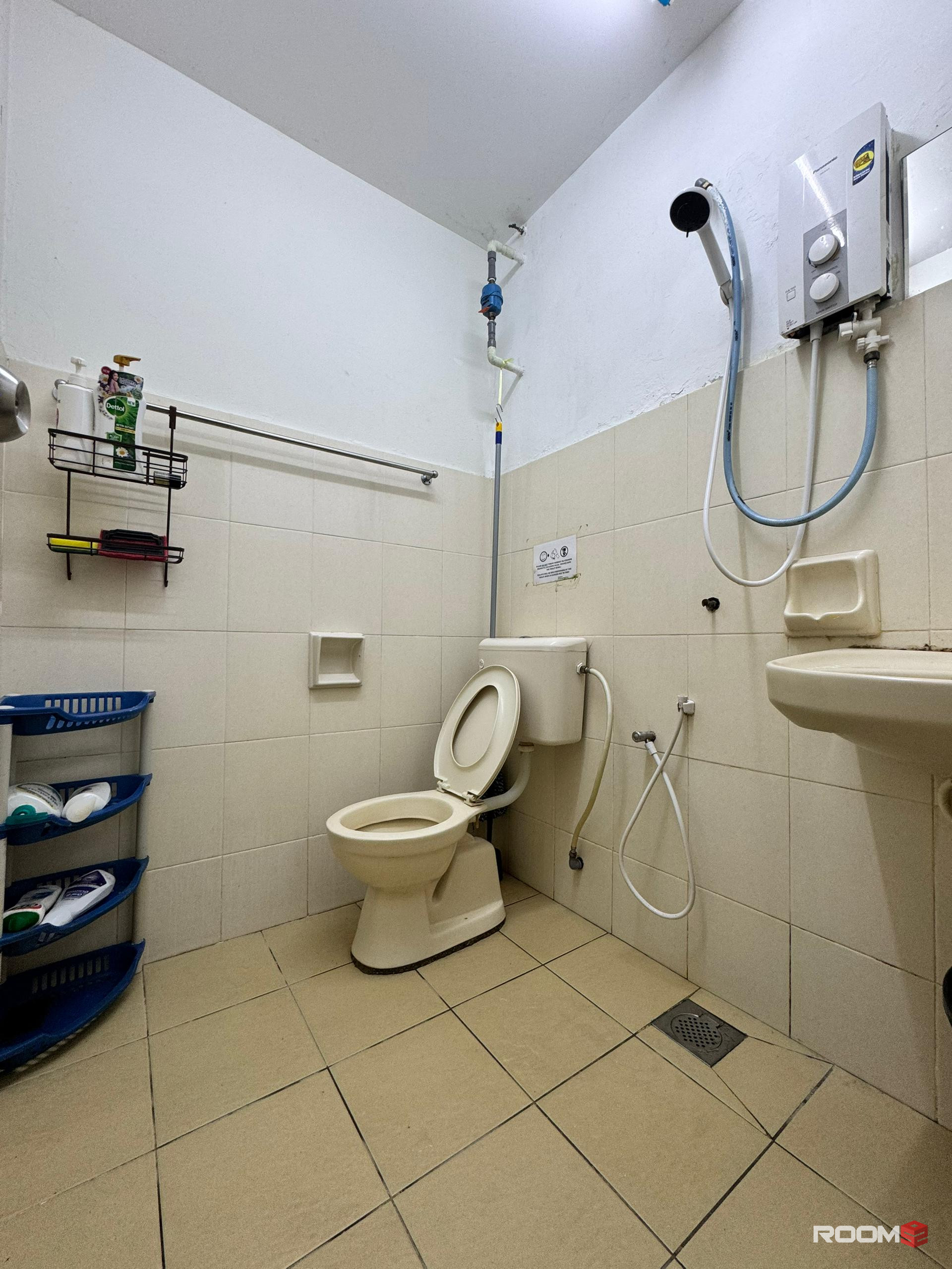 Middle Room at Sea Park,  Available for Rent in SS2 with Free WiFi 📱