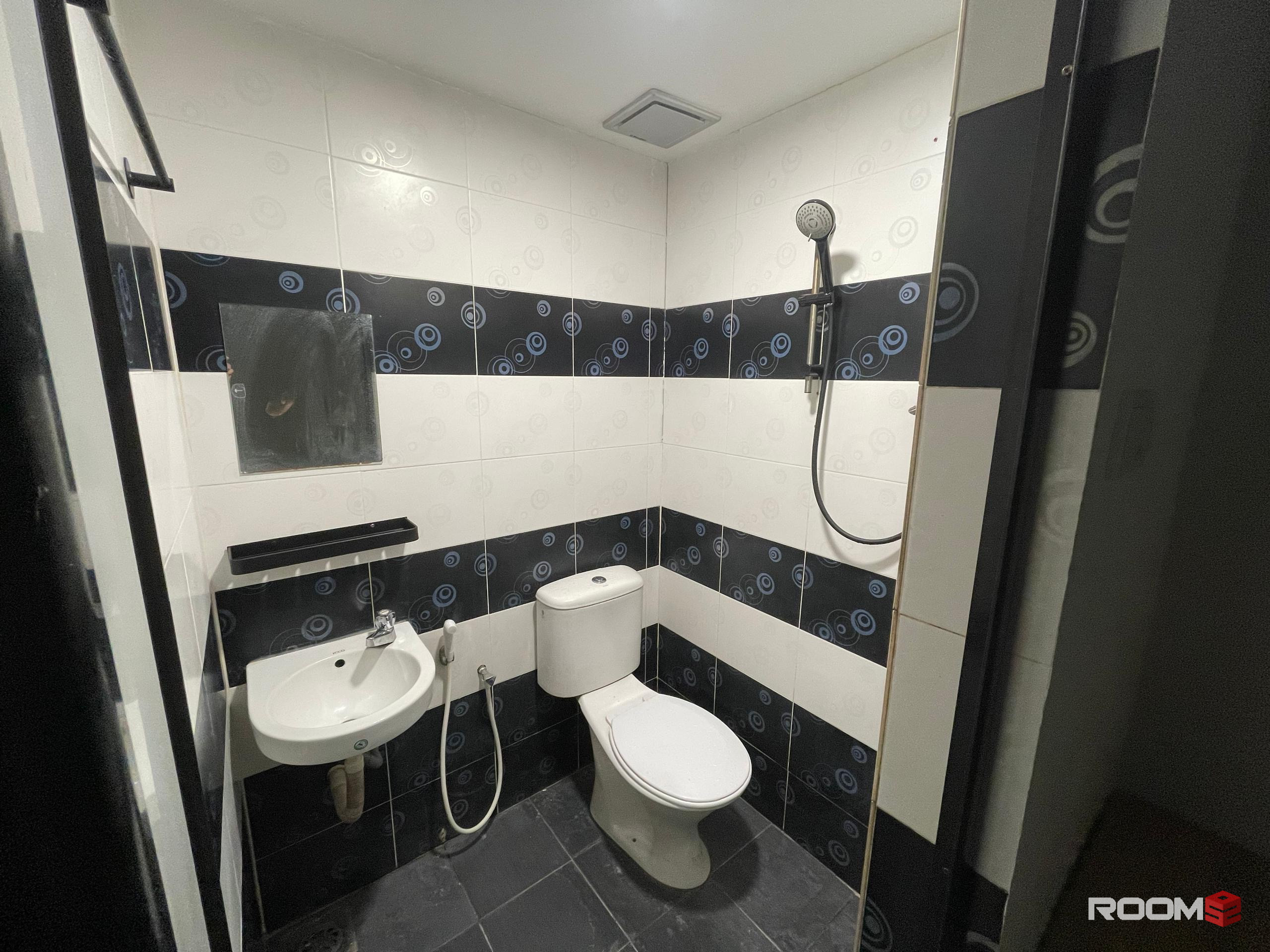 🚝 8 min to MRT Serdang jaya🚝🔥 Master room@Seri kembangan ❗️ Zero deposit❗️