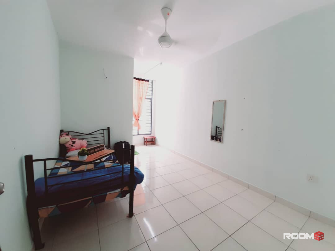 [Bilik sewa Murah] , Bangi avenue 3 , [Bilik Single] , Kuis , Bandar Seri Putra , [KTM Bangi] , Nilai 3 , Bukit Mahkota