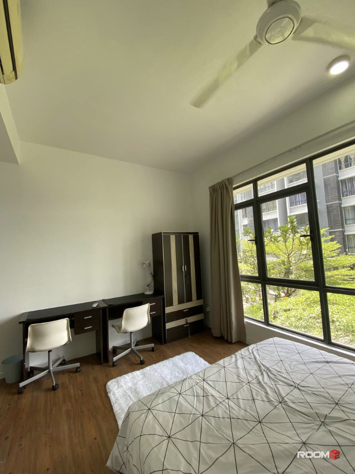 [Private🛁]⭐️Room for Rent @Utropolis SUITES 1 Shah Alam beside UOW, KDU 🆓💧📶🧹